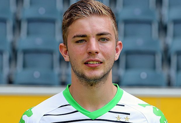 
                <strong>Christoph Kramer</strong><br>
                Christoph Kramer ist der Überraschungsmann: Der Gladbacher war für den 30er-Kader zunächst gar nicht vorgesehen, empfahl sich dann aber mit einer guten Leistung gegen Polen für das Trainingslager in Südtirol.
              