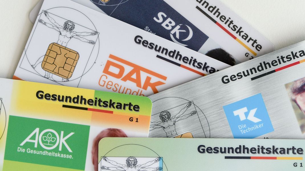 Angesichts drohender Beitragserhöhungen fordern die Grünen rasche Reformen im Gesundheitswesen.
