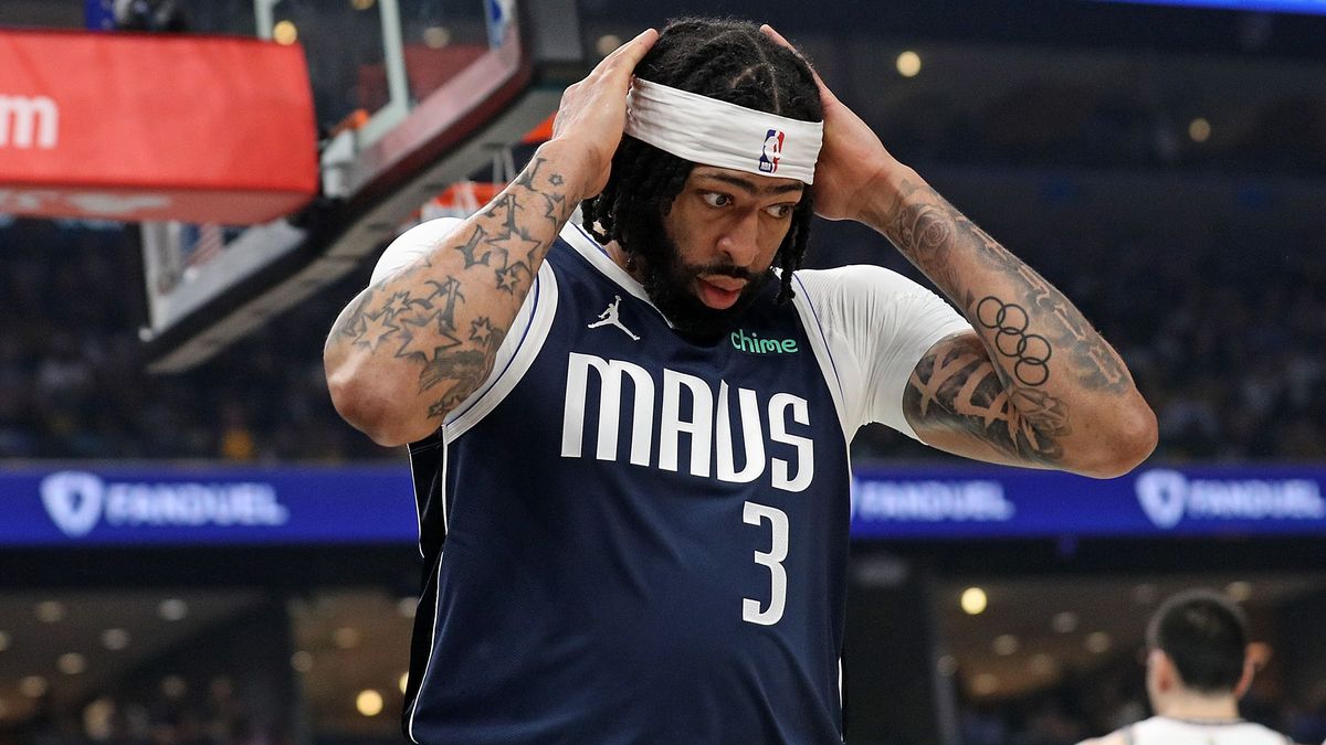 Dallas Mavericks v Memphis Grizzlies - Play-In Tournament