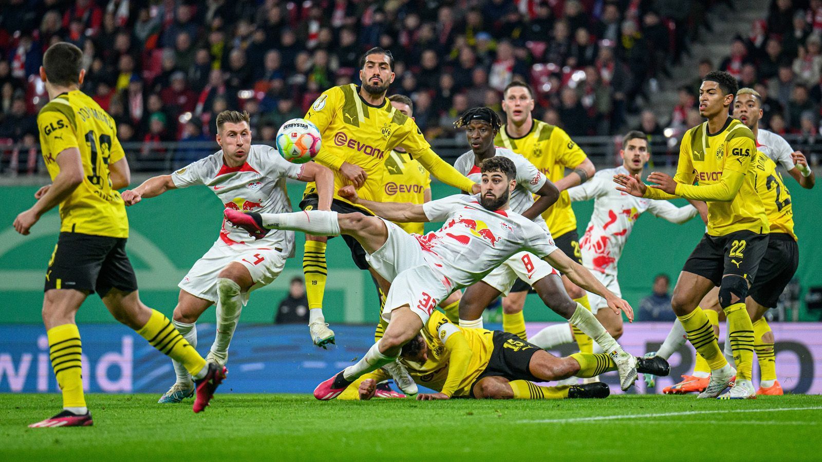 
                <strong>Borussia Dortmund - RB Leipzig: Duell um die Nummer zwei in Deutschland</strong><br>
                &#x2022; Hinrunde: 14. Spieltag - 08. bis 10. Dezember 2024 (in Dortmund)<br>&#x2022; Rückrunde: 31. Spieltag - 26. bis 28. April 2024 (in Leipzig)<br>
              