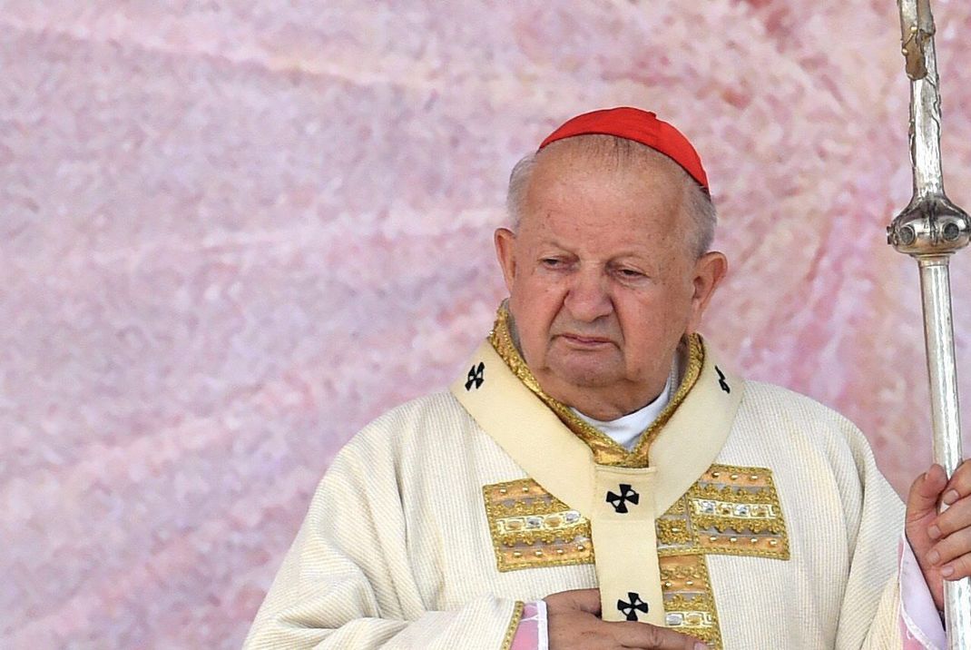 Kardinal Stanislaw Dziwisz, langjähriger Sekretär des verstorbenen Papstes Johannes Paul II., äußerte sich zu Rücktrittsgerüchten.