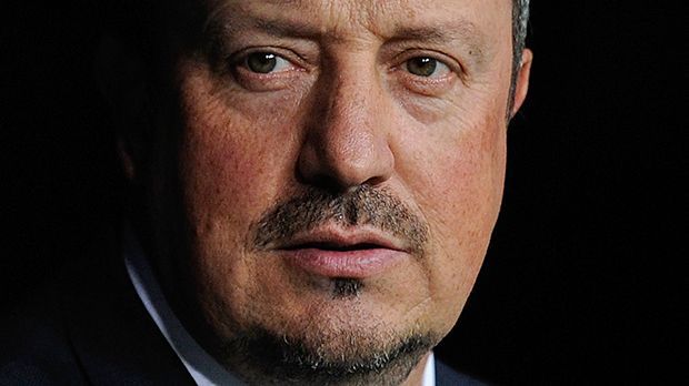 
                <strong>Rafael Benitez</strong><br>
                Rafael Benitez: FC Valencia. Trotz seiner Erfolge - Benitez wirkt wie eine klassische Fehlbesetzung bei Real. Das fehlende Charisma und die mangelnde Rückendeckung der Stars kostet ihn den Job. Bei Valencia macht Neville den Weg frei ...
              