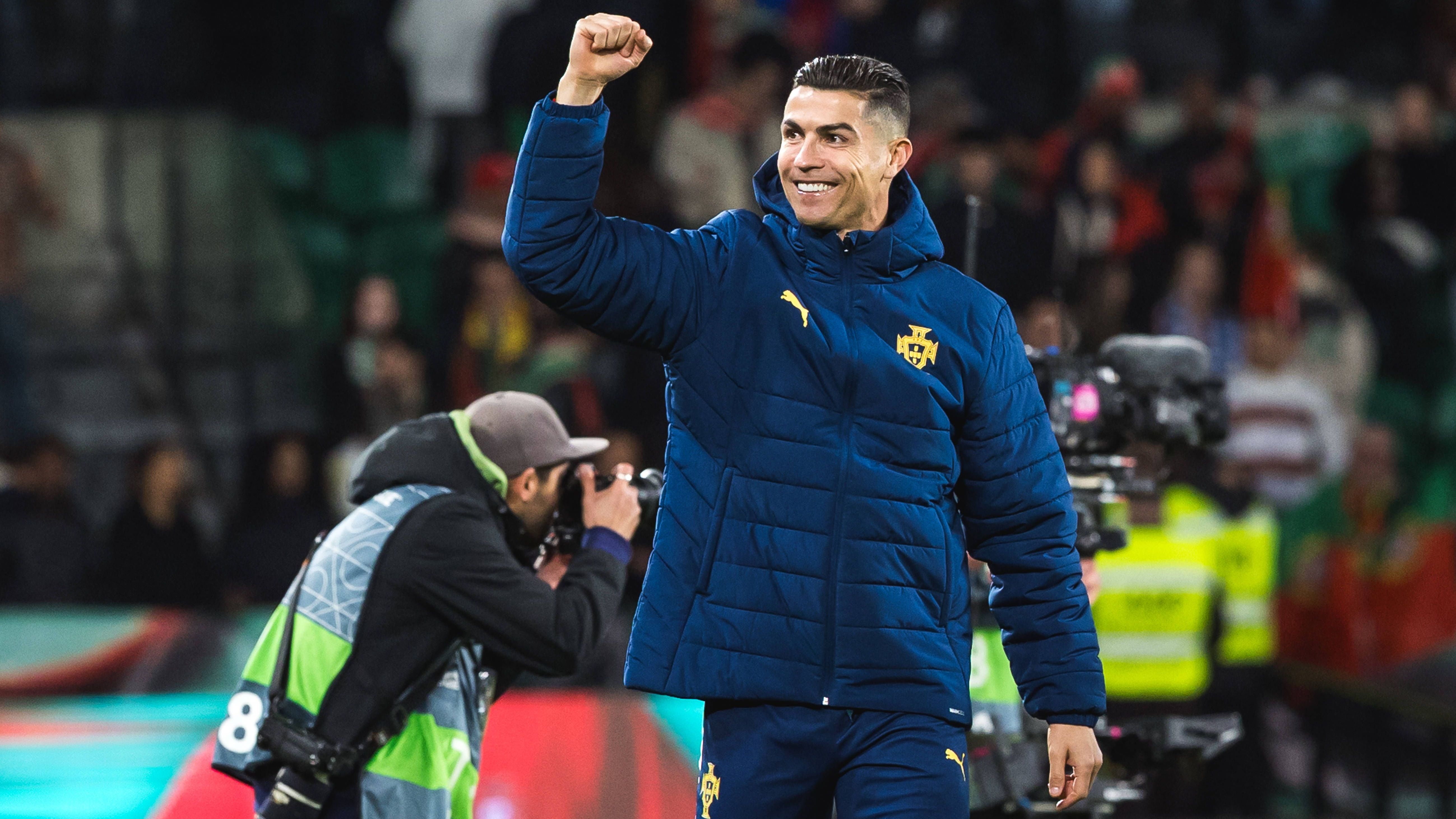 <strong>Cristiano Ronaldo (Al-Nassr)</strong><br>... Amrabt wechselt am 1. Juni vom britischen Zweitligisten Hull City zum marokkanischen Topklub Wydad Casablanca, der bei der Klub-WM dabei ist. Auf die Frage, ob sein Verein CR7 für das Turnier verpflichten wolle, sagte er: "Der Präsident (von Wydad, Anm.d.Red.) hat sehr große Ambitionen und beschäftigt sich noch mit einigen sehr großen Namen. Es ist wahr, dass Cristiano einer davon ist." ...