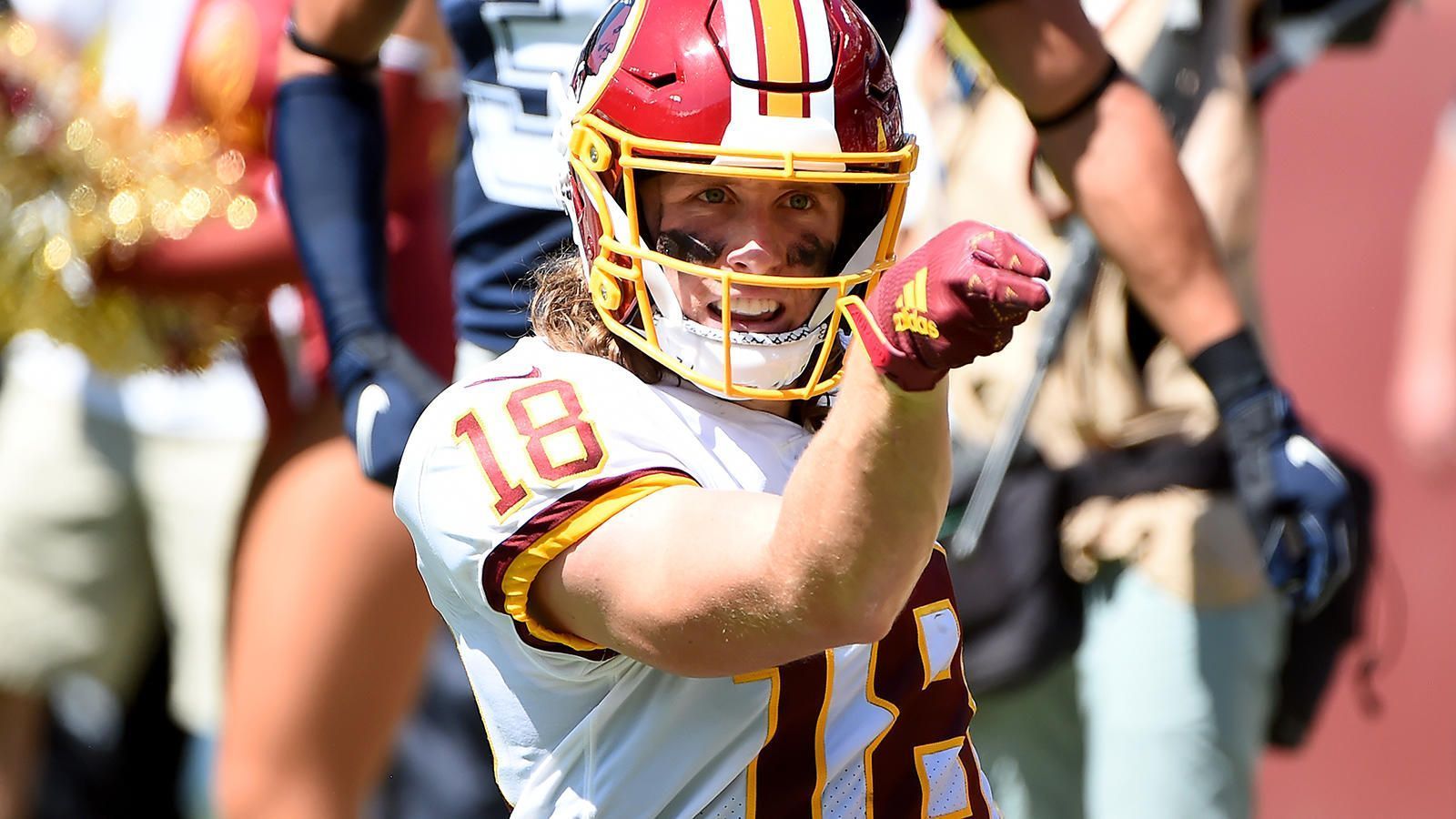 
                <strong>2018: WR Trey Quinn, 256. Pick, Washington Redskins (jetzt Commanders)</strong><br>
                Nicht sonderlich erfolgreich, aber immerhin eine erfolgreiche Saison. Nach nur drei Spielen in der Saison 2018 folgte 2019 der Durchbruch für Wide Receiver Trey Quinn. 12 Spiele, 26 gefangene Pässe für 198 Yards - und 1 Touchdown. Der Passempfänger war einer der Lichtblicke bei den 2019 enttäuschenden Washington Redskins. Das war es dann aber auch schon größtenteils mit seiner Karriere. 2020 verweilte er die meiste Zeit auf dem Practice Squad der Jacksonville Jaguars und stand bei einem Spiel im Kader. 2021 bei den Las Vegas Raiders und 2022 bei den Denver Broncos kam er nicht über die Saisonvorbereitung hinaus. 
              