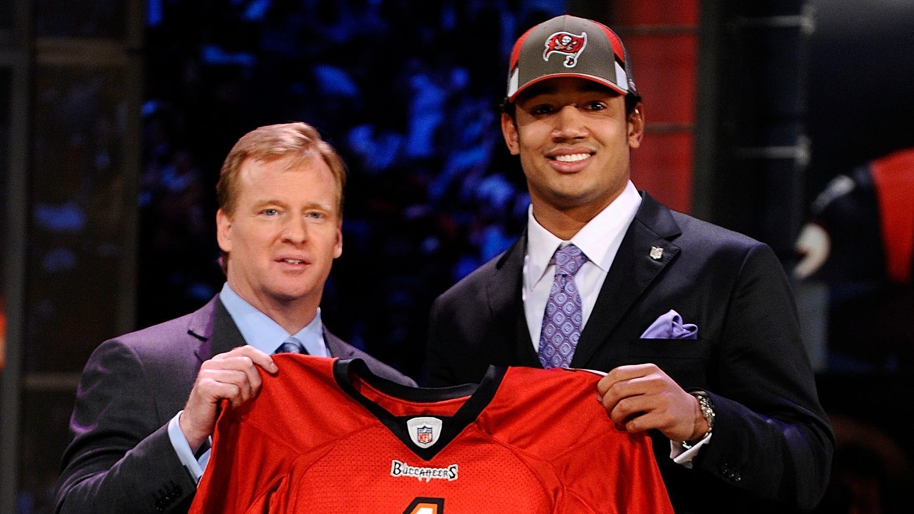 
                <strong>Josh Freeman </strong><br>
                 - Draft: 2009 an 17. Stelle von den Tampa Bay Buccaneers  - Stationen: Tampa Bay Buccaneers 2009 bis 2012, Minnesota Vikings 2013, New York Giants 2014, Miami Dolphins 2015 - Karriere 2018 beendet
              