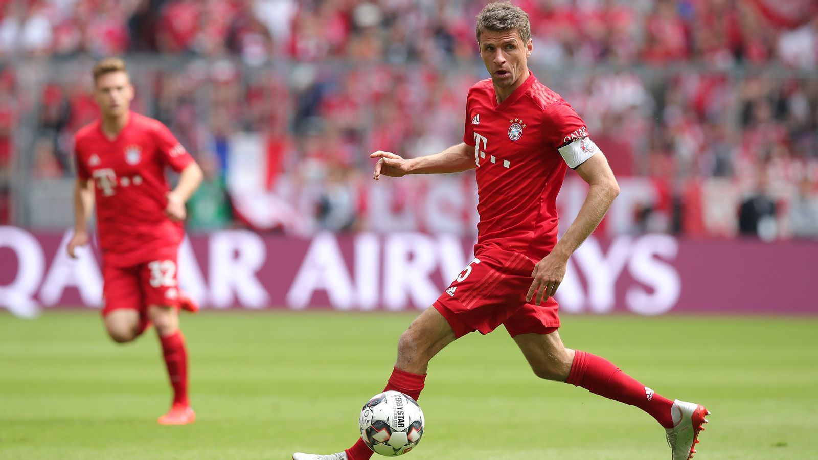 
                <strong>Platz 5 - Thomas Müller (FC Bayern München)</strong><br>
                Torvorlagen: 12Saison-Einsätze: 32
              