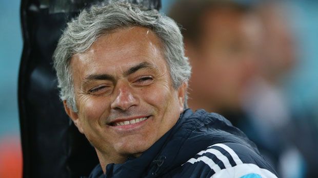 
                <strong>FC Chelsea</strong><br>
                Jose Mourinho hat gut lachen. Der Portugiese ist mit dem FC Chelsea als englischer Meister in der Champions League gesetzt und liegen vor dem Saisonstart schon auf Platz vier. Es kann also noch weiter nach oben gehen im Ranking.
              
