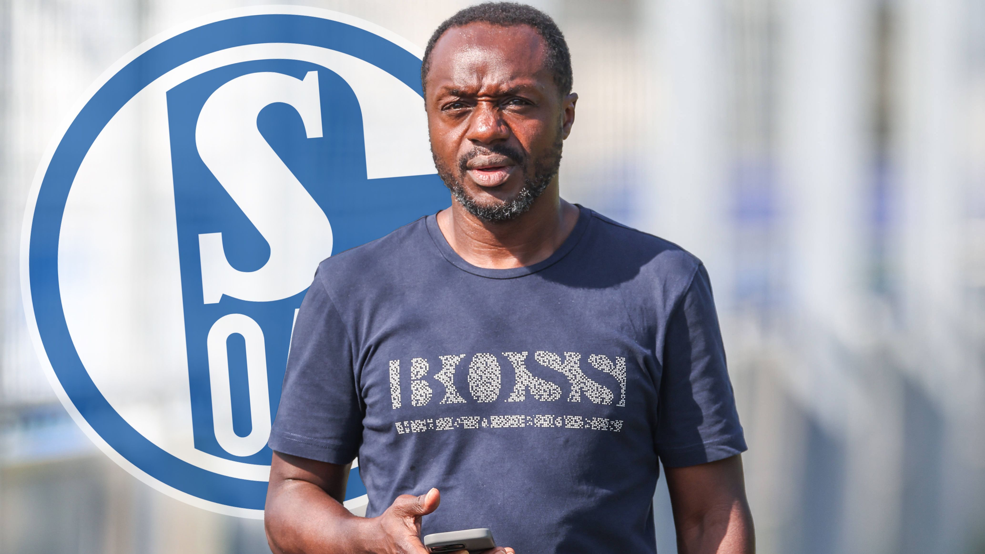 <strong>Raul</strong><br>Schalke wäre für Raul aber vermutlich eher eine Herzensangelegenheit. Laut "Relevo" sind Interims-Sportdirektor Ben Manga und Vorstands-Chef Matthias Tillmann bereits bei Raul in Madrid vorstellig geworden und hätten ihm das Projekt präsentiert und ihm große Macht garantiert, sowie die Fan-Liebe hervorgehoben. Auf Nachfrage der "Bild" gaben sie jedoch an, nicht wegen Raul dort gewesen zu sein.