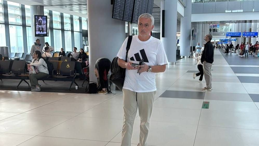 <strong>Jose Mourinho</strong><br>Er wäre die noch größere Überraschung als Löw. Der Portugiese, der schon Topklubs aus fünf Ländern trainierte, wurde erst vor wenigen Tagen bei Fenerbahce in Istanbul entlassen. Auf den ersten Blick passt der extrovertierte Coach nicht unbedingt ins beschauliche Leverkusen. Andererseits fehlt Deutschland noch auf seiner Liste...