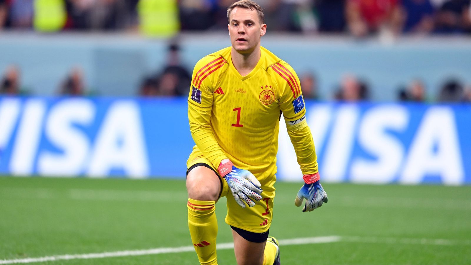 
                <strong>Manuel Neuer (Deutschland)</strong><br>
                &#x2022; Platz 1: Lionel Messi (PSG)<br>&#x2022; Platz 2: Kylian Mbappe (PSG)<br>&#x2022; Platz 3: Robert Lewandowski (FC Barcelona)<br>
              