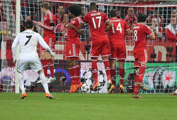 
                <strong>Ronaldos Freistoß-Statistik</strong><br>
                Der letzte Freistoß-Treffer vor dem Tor gegen Eibar gelang Ronaldo im Rückspiel des Champions-League-Halbfinals in München. Das war am 29. April 2014 - liegt also fast ein Jahr zurück. Besonders erschreckend ist, ...
              