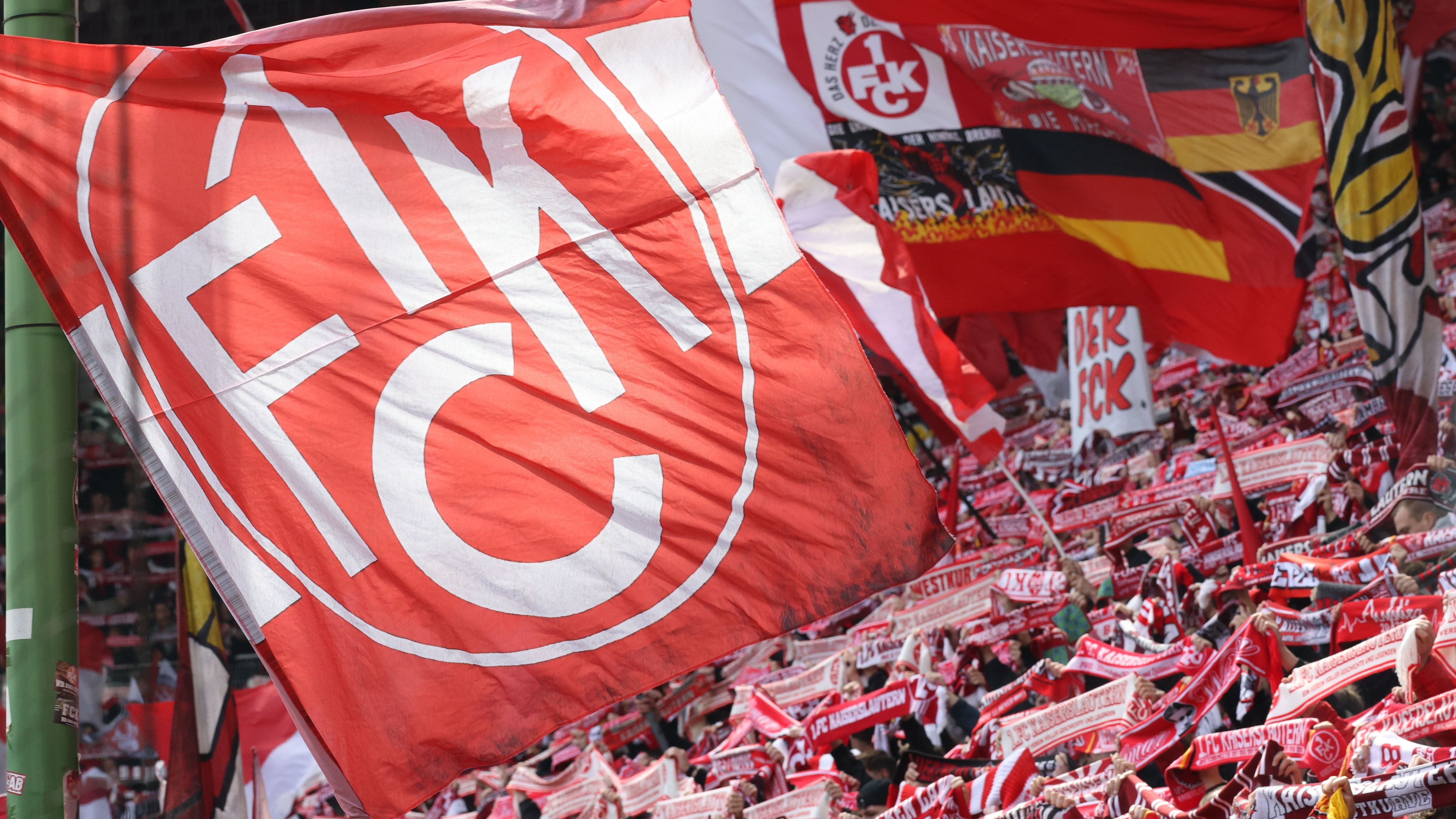 <strong>Platz 11: 1. FC Kaiserslautern (2. Bundesliga)</strong><br>Zuschauerschnitt: 43.981<br>Gesamtzuschauer: 747.682<br>Auslastung: 89 Prozent