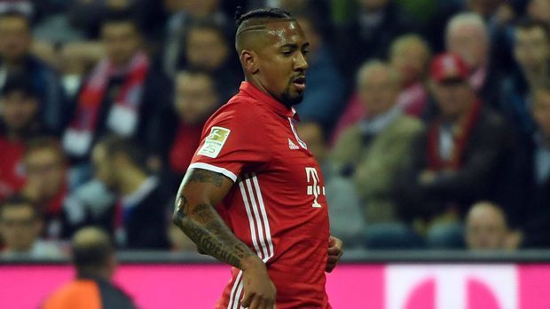 
                <strong>Jerome Boateng</strong><br>
                Jerome Boateng: Der Weltmeister von 2014 wirkte bei seiner Rückkehr in die Startelf nach längerer Verletzungspause grundsolide gegen harmlose Berliner. Seine auffälligste Szene hatte Boateng in der 35. Minute vor dem gegnerischen Tor, als ein Kopfball des Verteidigers nur knapp über das Tor ging. ran-Note: 2
              