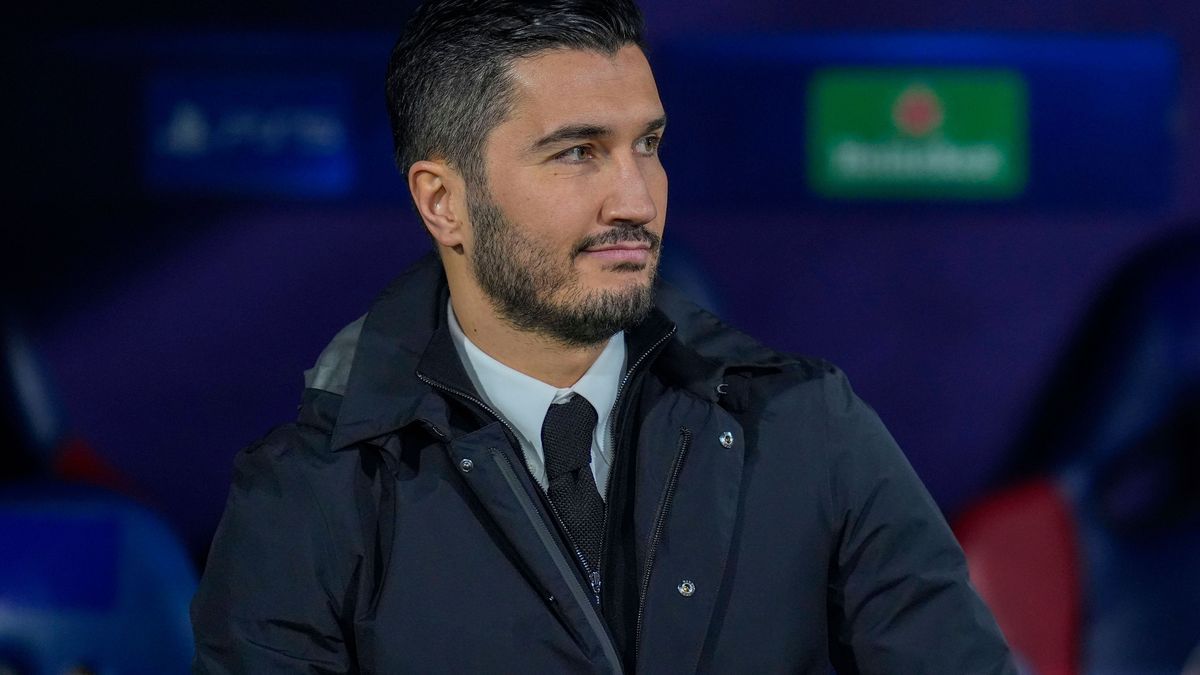 Nuri Sahin Head Coach of Borussia Dortmund during the Uefa Champions League match between Bologna FC and Borussia Dortmund at Stadio Renato Dall Ara Bologna Italy on 21 January 2025. Bologna Stadio...