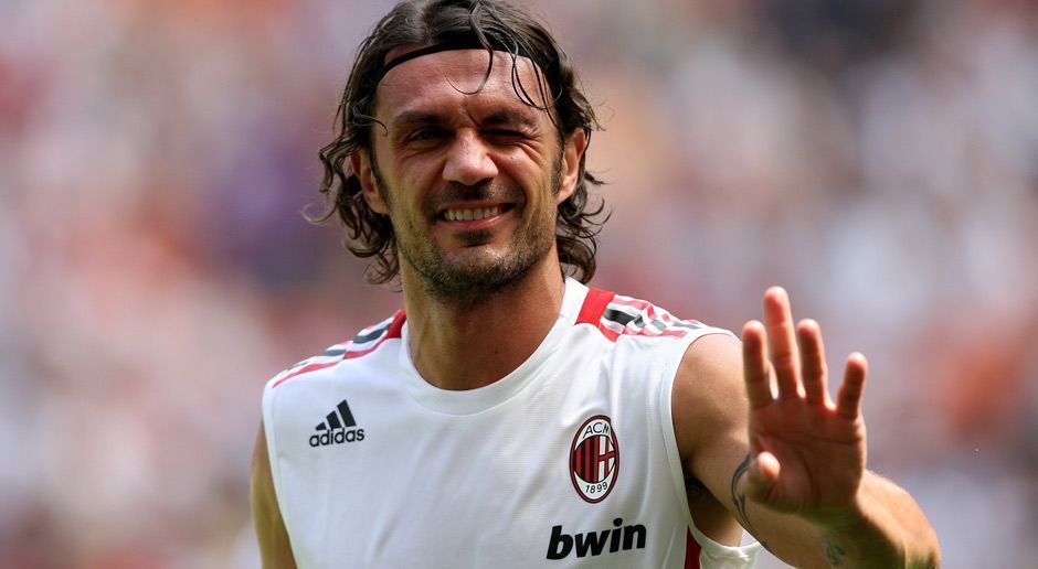 
                <strong>Paolo Maldini</strong><br>
                Innenverteidiger: Paolo Maldini
              