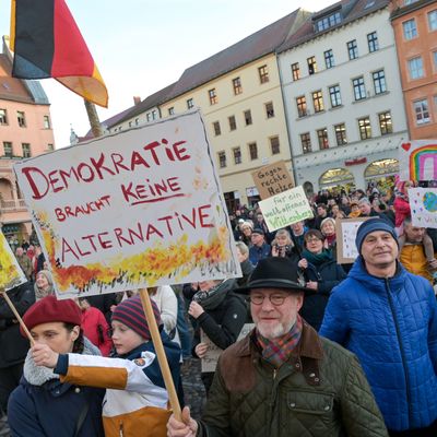 27.01.2024, Sachsen-Anhalt, Wittenberg: Auch in Ostdeutschland finden aktuell an vielen Orten Demonstrationen gegen rechtsextreme Umtriebe im Land statt.