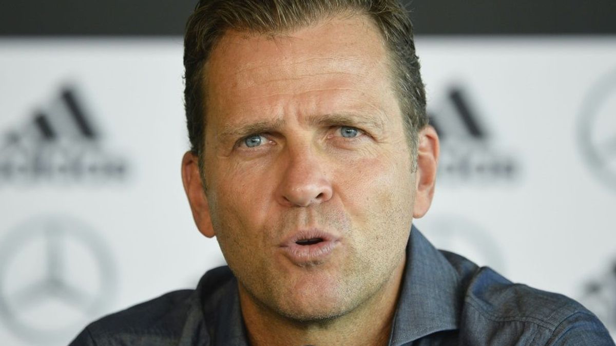 Oliver Bierhoff steht Leon Goretzka zur Seite