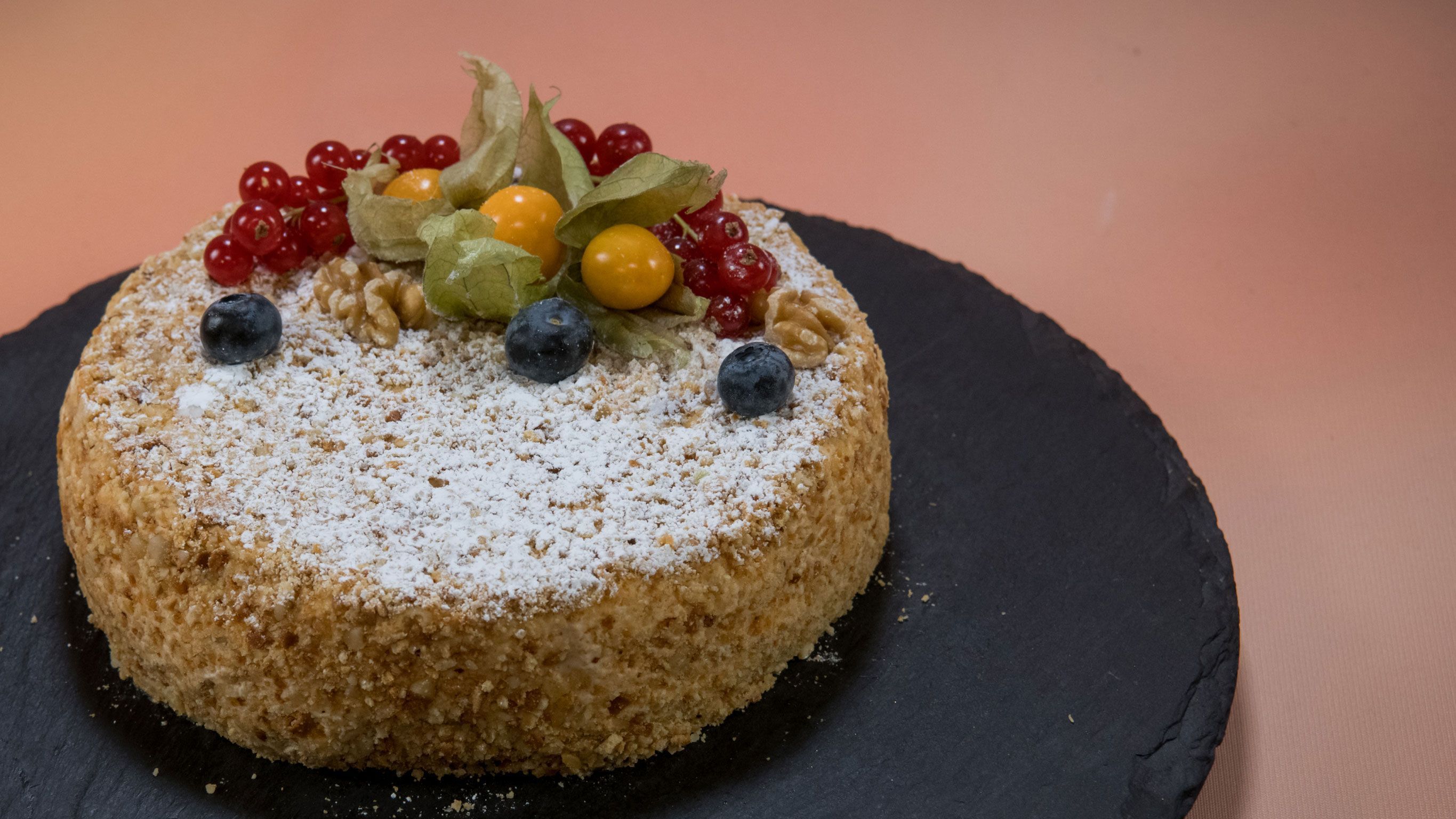 Honigboden mit Orange und Karamell | Das große Promibacken