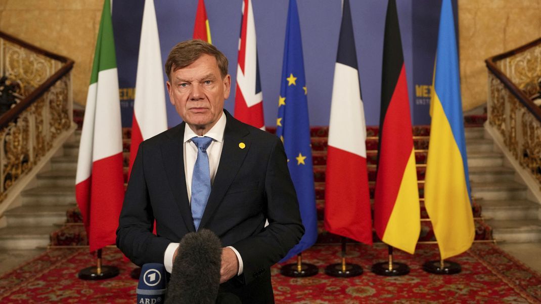 Der neue Außenminister Wadephul (Bild) will mit mehreren Amtskollegen die Unterstützung für die Ukraine bekräftigen.