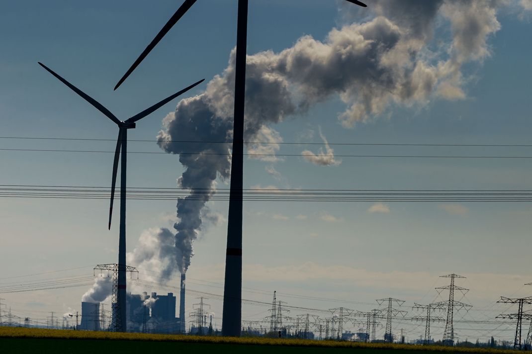 Der Bundestag konnte nun doch über das reformierte Klimaschutzgesetz abstimmen. Eine zuvor eingereichte Klage des CDU-Politikers Thomas Heilmann scheiterte vor dem Bundesverfassungsgericht.