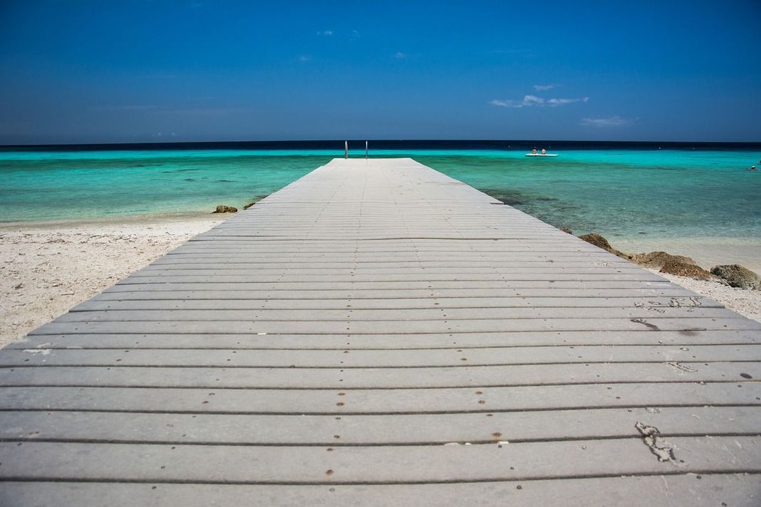 Am Strand lässt es sich herrlich entspannen – genau die richtige Location so kurz vor der Hochzeit.