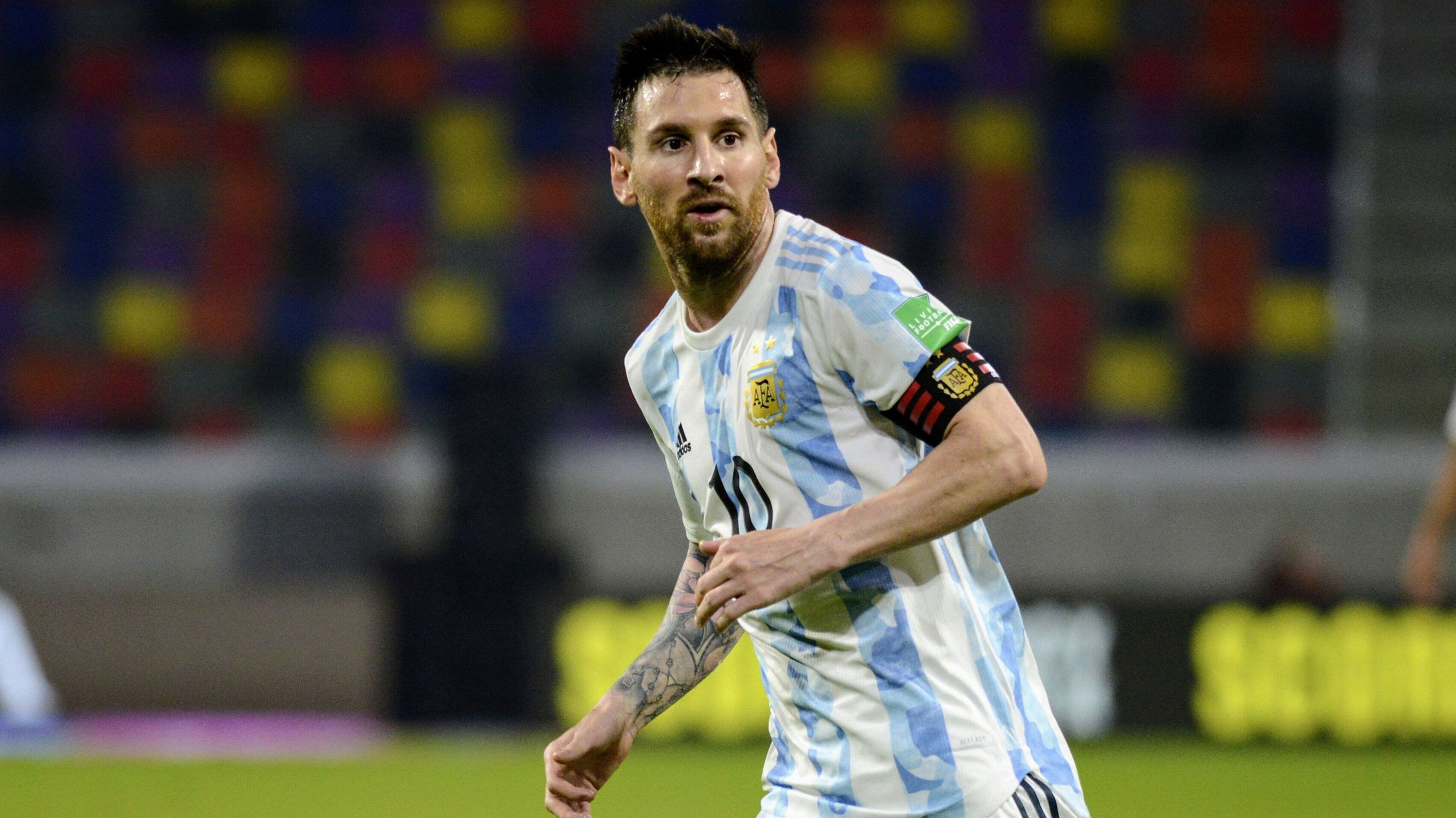 
                <strong>Platz 8: Lionel Messi (Argentinien)</strong><br>
                Nationalmannschaft: 2005 - noch aktivLänderspiele: 151Länderspiel-Tore: 76 (Stand: 24. Juni 2021)
              