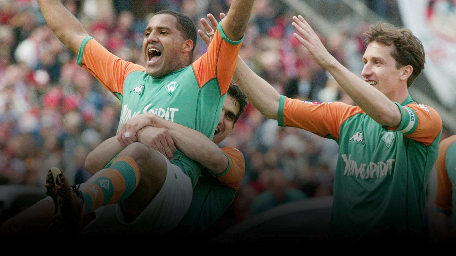 
                <strong>Werder Bremen: Die Top-Elf seit 2000</strong><br>
                In den vergangenen Jahren blieben die großen Erfolge aus, in dieser Saison geht es sogar gegen den Abstieg. Doch Werder Bremen feierte in diesem Jahrtausend auch schon große nationale Erfolge - dank großer Spieler. ran.de zeigt Werders Top-Elf des Jahrtausends, die im offensiven 3-4-3 aufläuft und vor allem im zentralen Mittelfeld eine kaum zu überwindende Macht ist (was vermutlich daran liegt, dass vier zentrale Mittelfeldspieler spielen).
              