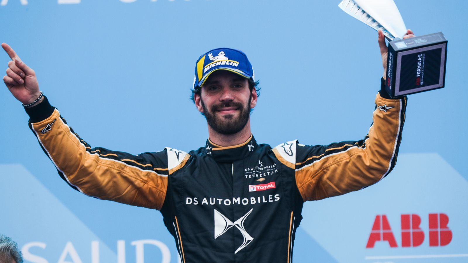 
                <strong>2017/18: Jean-Eric Vergne</strong><br>
                &#x2022; Frankreich - <br>&#x2022; Team: Audi Sport ABT Schaeffler -<br>&#x2022; Punkte: 198 (2.: di Grassi, 144 - 3.: Bird, 143)<br>
              