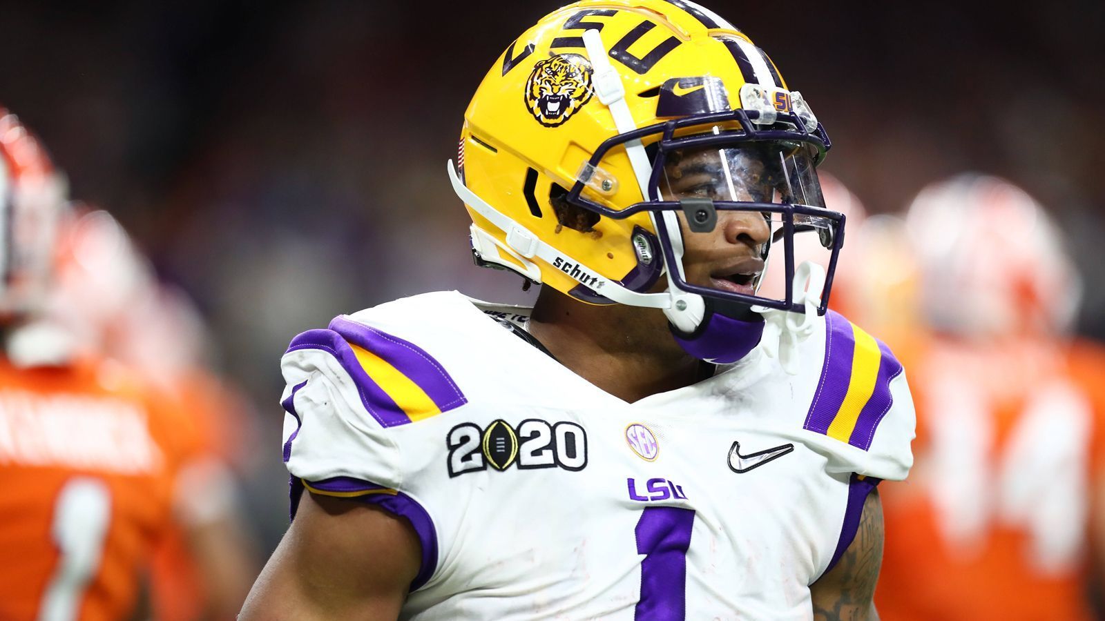 
                <strong>Pick 6: Miami Dolphins - Ja'Marr Chase</strong><br>
                &#x2022; Wide Receiver -<br>&#x2022; LSU<br>
              