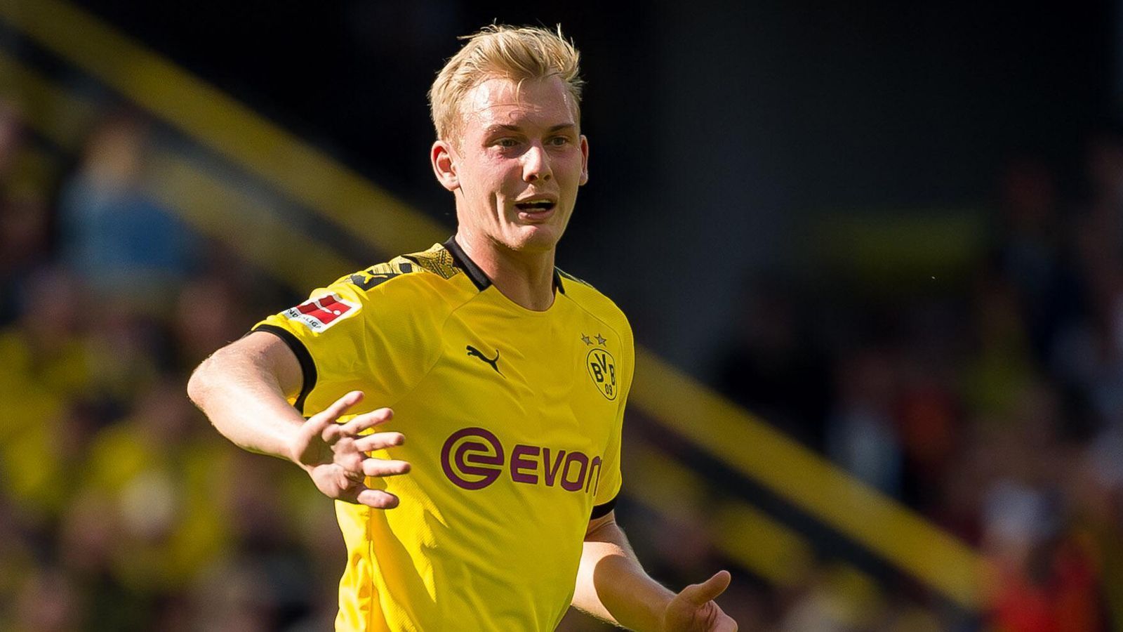 
                <strong>Julian Brandt (Borussia Dortmund)</strong><br>
                Kommt 15 Minuten vor dem Ende. Er trifft kurz danach aus 18 Metern nur die Latte. ran-Note: 3
              