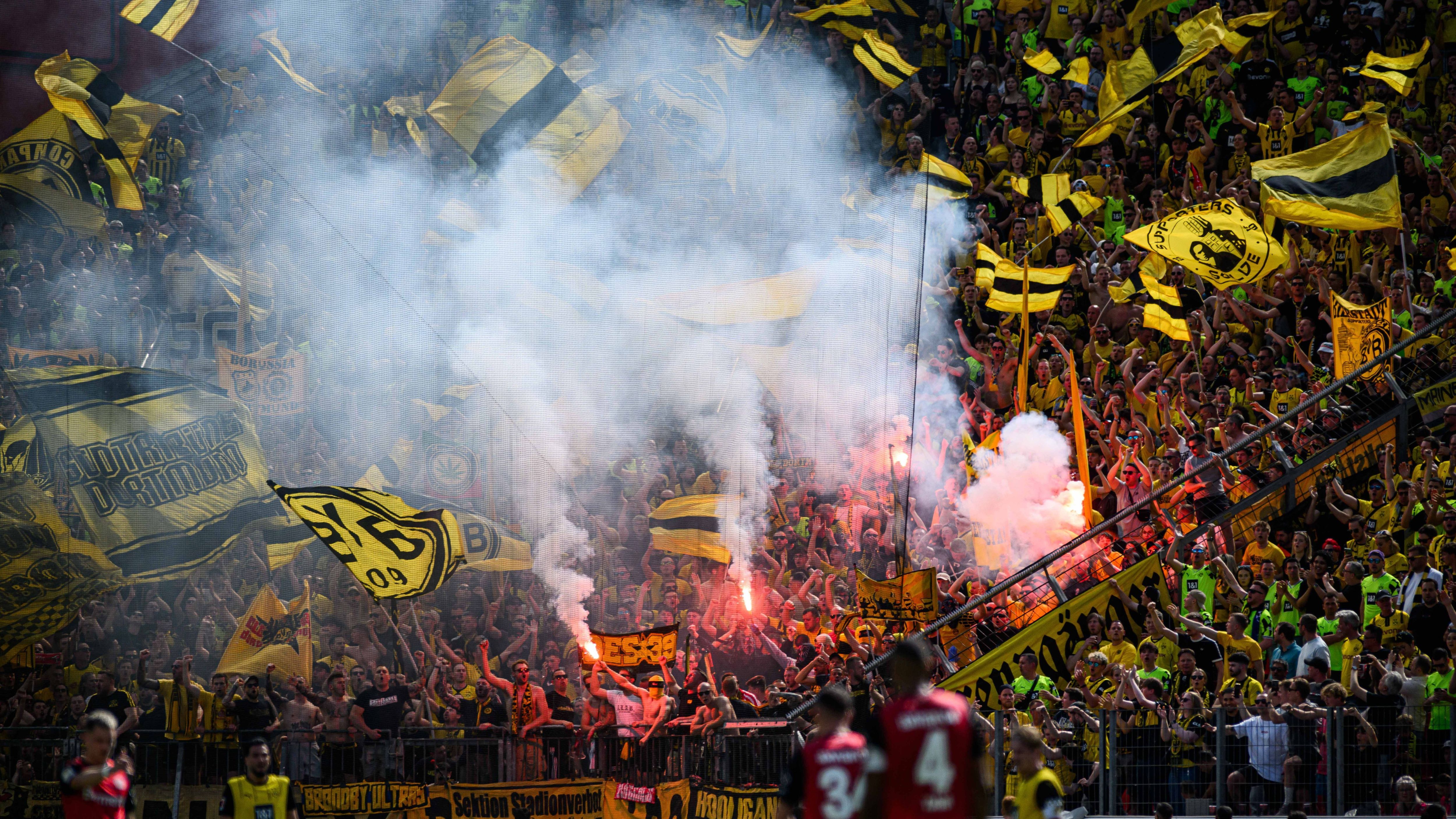 <strong>2058 Borussia Dortmund</strong> <br>Beste Abwehr seit Jahren