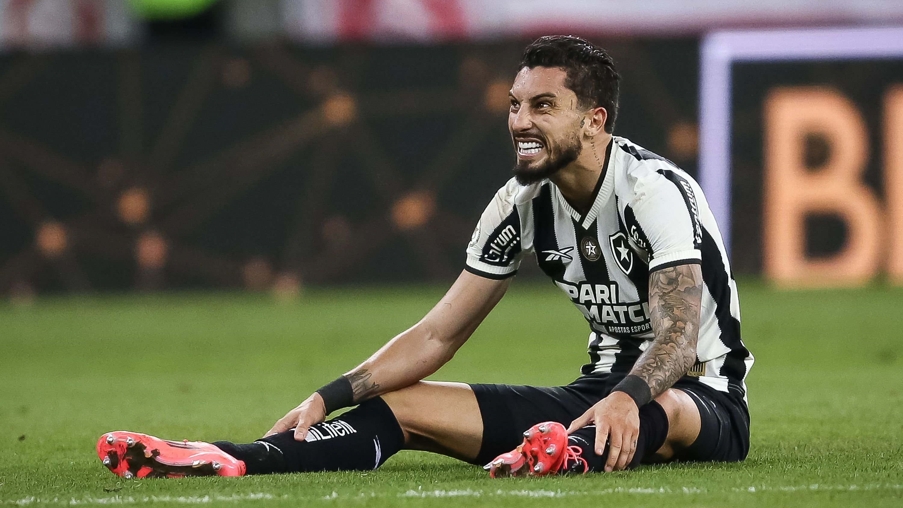 <strong>Botafogo</strong><br>Der dritte brasilianische Verein hat weniger Stars zu bieten. Doch Alex Telles (Bild) dürfte einigen noch bekannt sein. Er spielte für Manchester United, den FC Sevilla, FC Porto und Galatasaray sowie Inter Mailand. Allan kickte noch für Everton und Neapel. Verteidiger Marcal lief für Lyon, Wolverhampton und Benfica auf.
