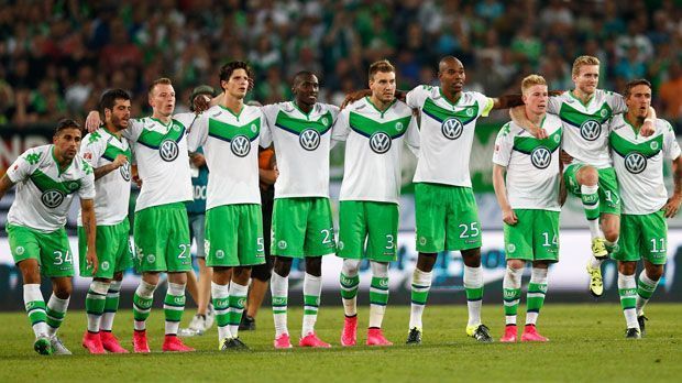 
                <strong>Die ersten Runden der Königsklasse</strong><br>
                Der VfL Wolfsburg und die restlichen 31 Vereine der Gruppenphase kassieren je zwölf Millionen Euro. Der Sieg über einen Gruppengegner wird mit 1,5 Millionen belohnt, ein Unentschieden bringt immerhin 0,5 Millionen. Die Qualifikation für das Achtelfinale spühlt zusätzliche 5,5 Millionen in die Klubkasse.
              