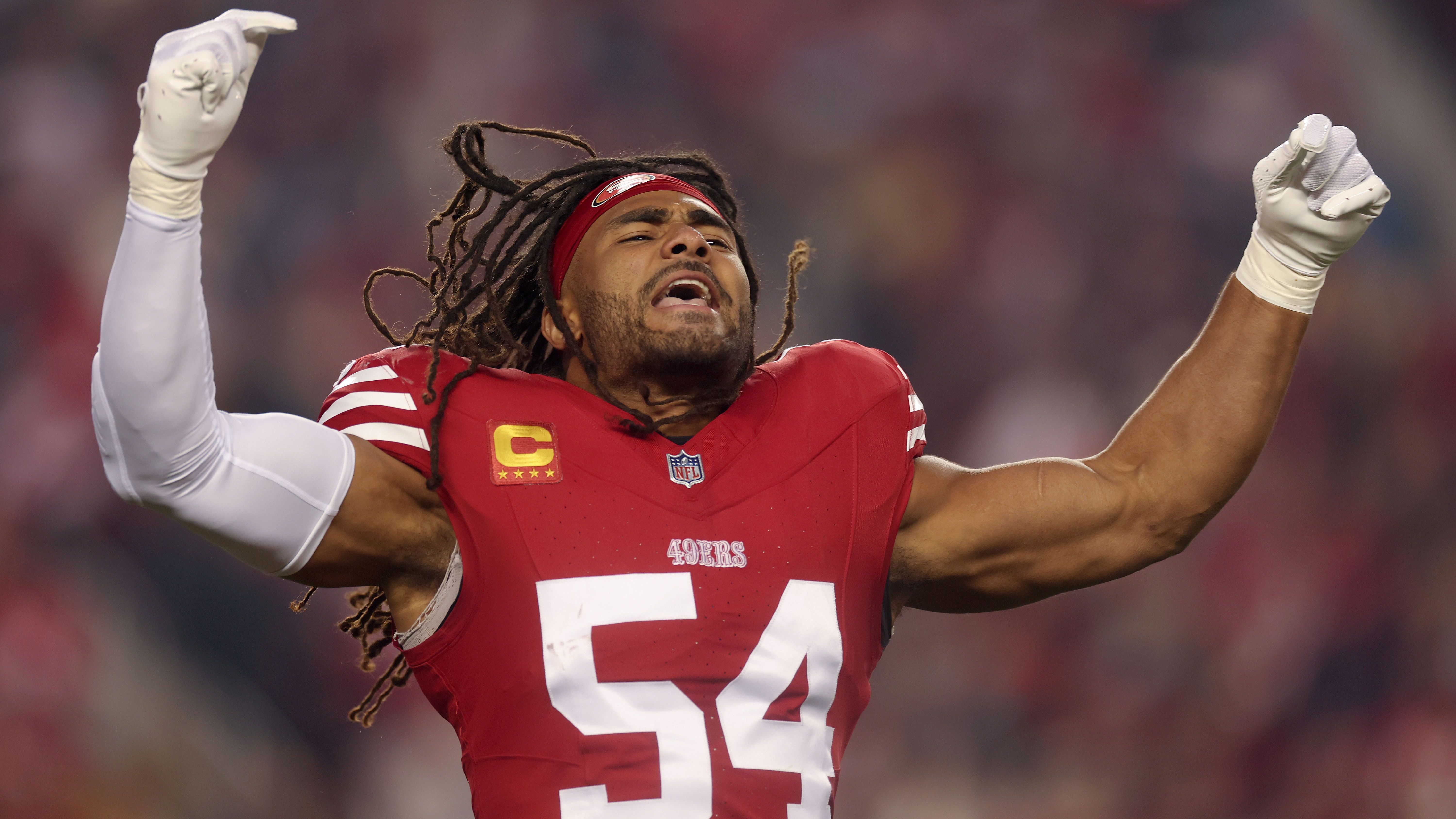 <em><strong>Fred Warner (San Francisco 49ers)</strong><br>Die Zukunft von Fred Warner ist geklärt. Wie die San Francisco 49ers bekanntgaben, unterschrieb der Inside Linebacker einen neuen Vertrag über drei Jahre. Dieser soll ihm bis zu 63 Millionen US-Dollar einbringen, womit er zum Bestverdiener auf seiner Position aufsteigt. 56,7 Millionen US-Dollar davon sind laut "CBS" garantiert. Zuvor hatten bereits George Kittle und Brock Purdy neue Kontrakte erhalten.</em>
