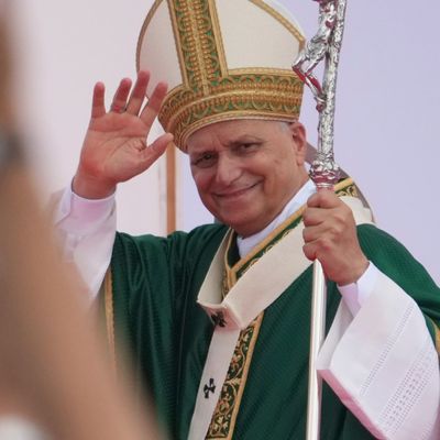 Papst Leo XIV. hält eine Messe mit jungen Menschen, die am Jugendjubiläum auf dem Tor Vergata Feld teilnehmen. 