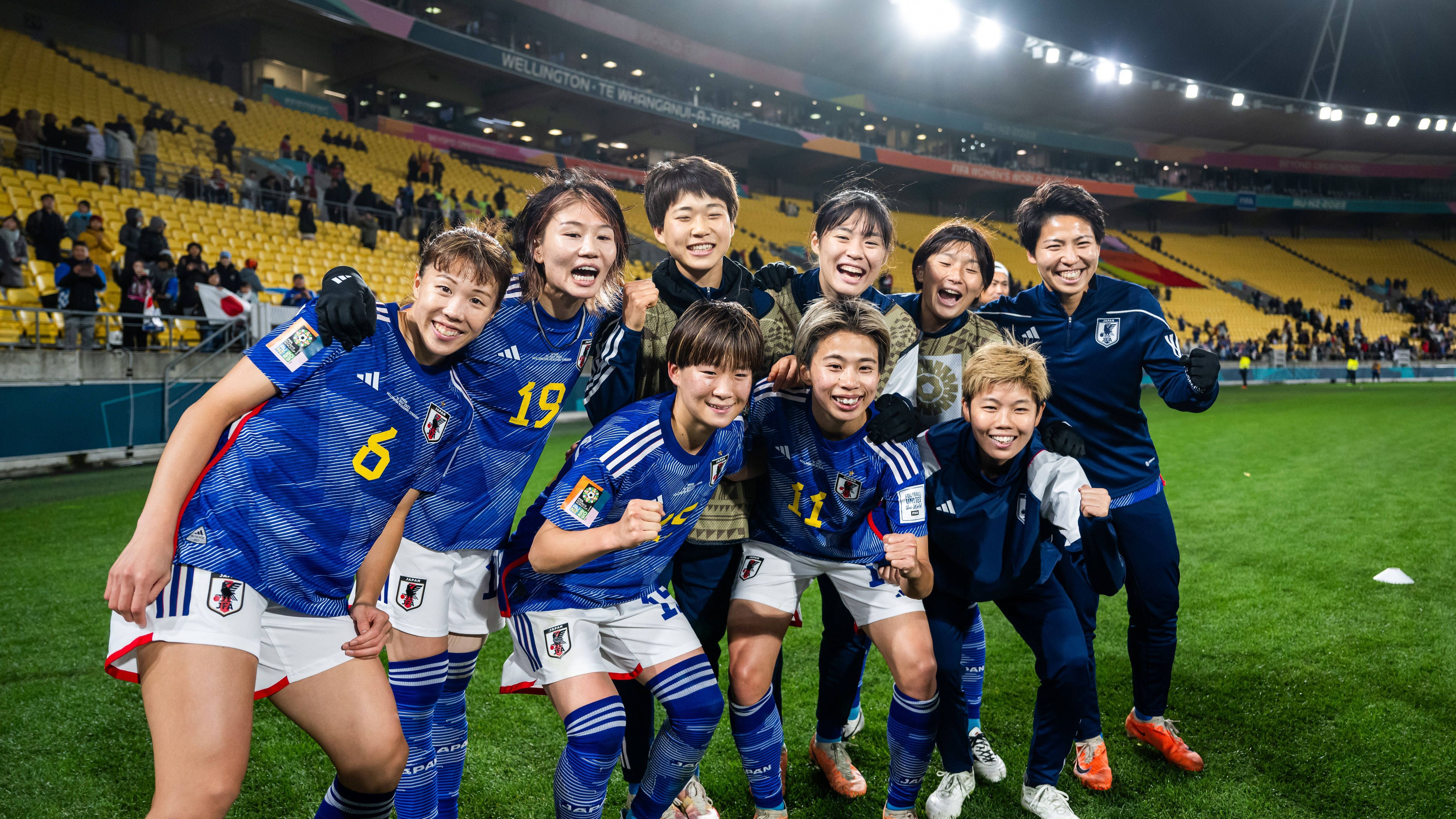 <strong>Gewinner: Japan<br></strong>Die Japanerinnen spielen nämlich einen unglaublich ansehnlichen und kompletten Fußball. Defensiv diszipliniert und stabil, stark im Umschaltverhalten und auch in Ballbesitz mit klugen Ideen. Nur wenige hatten Japan in diesem Jahr auf dem Zettel, doch nach dieser Gruppenphase zählen sie zweifelsohne zu den Top-Favoriten.