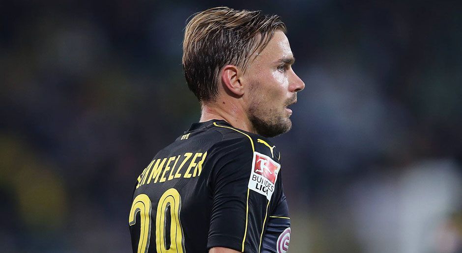 
                <strong>Marcel Schmelzer</strong><br>
                Marcel Schmelzer: Man könnte ihm vorwerfen, dass er zu wenig für die Offensive getan hätte, dass von seiner linken Seite zu wenig Gefahr ausging. Aber Schmelzer, der eigentlich eine engagierte Leistung zeigt, hatte vor allem damit zu kämpfen, dass vor ihm Marco Reus immer wieder abtauchte. ran-Note: 3
              