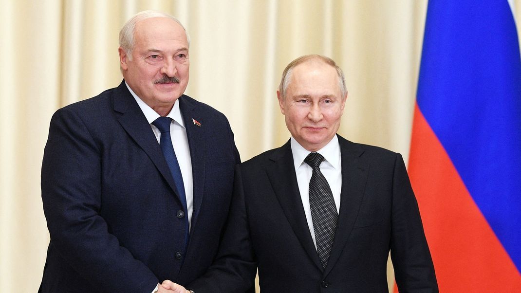 Belarus' Machthaber Lukaschenko führt die Todesstrafe bei Hochverrat ein.