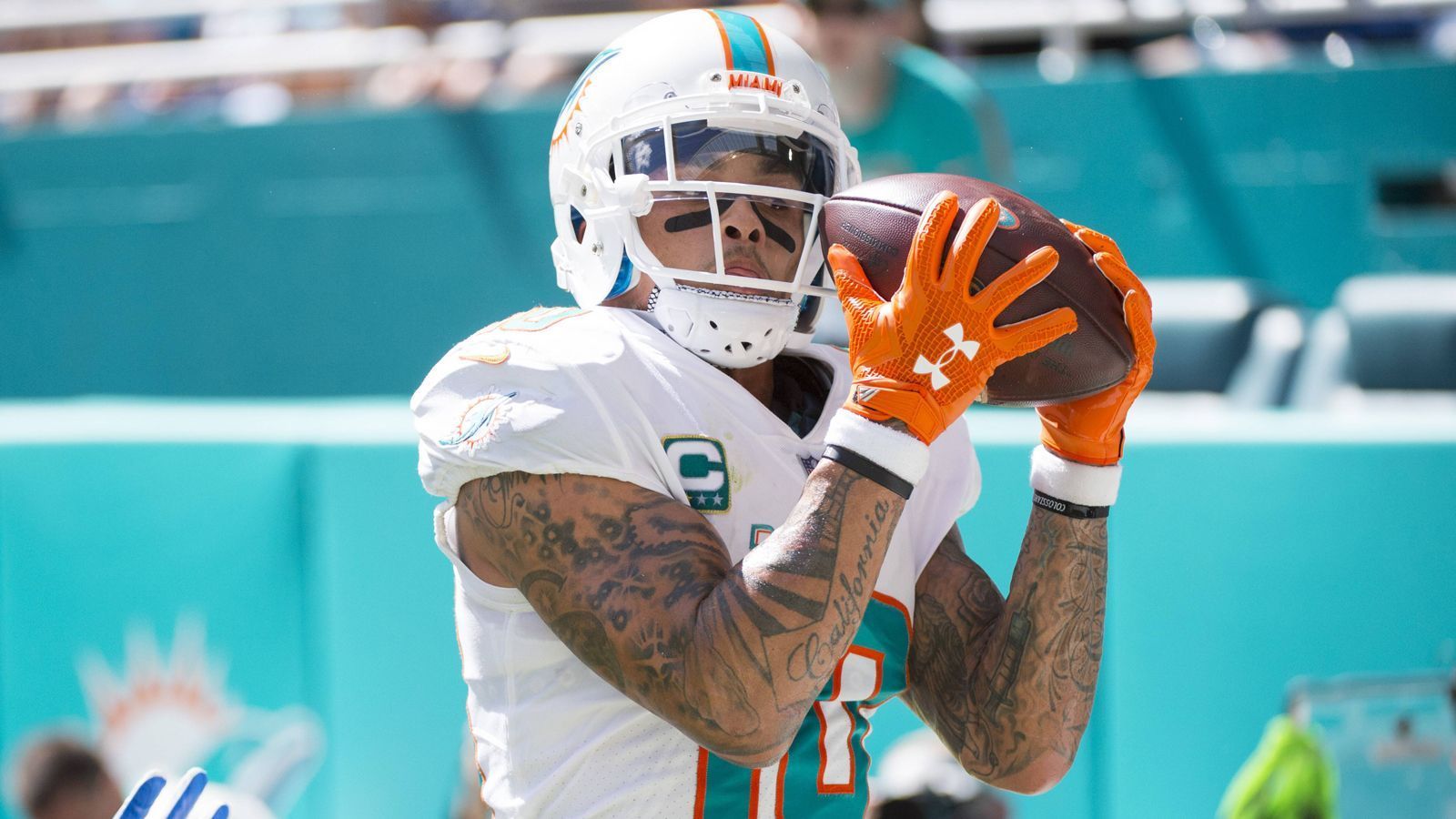 
                <strong>Miami Dolphins: Kenny Stills (Wide Receiver), Laremy Tunsil (Left Tackle)</strong><br>
                Madden-Rating: 84
              