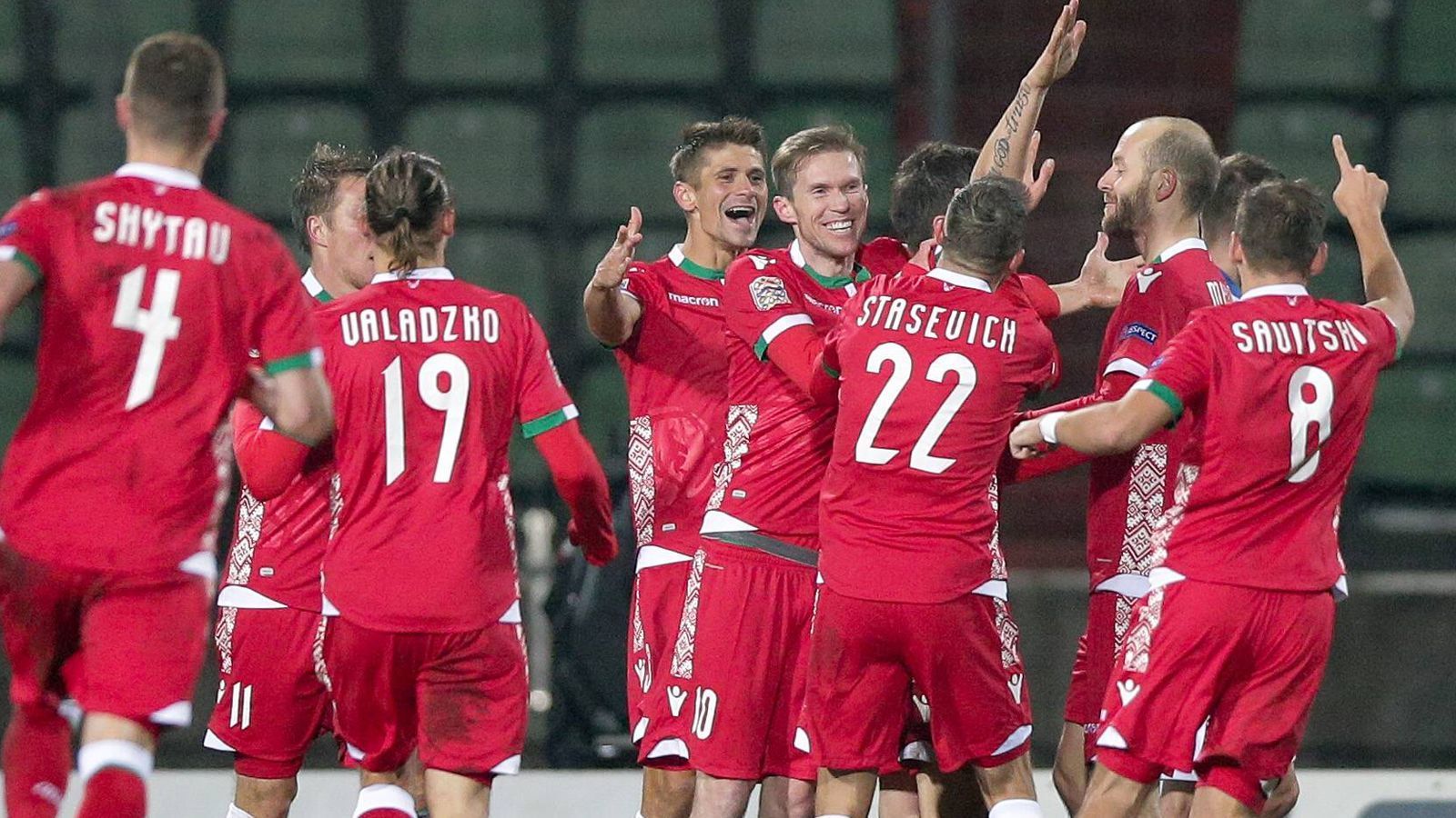 
                <strong>Aufsteiger: Weißrussland</strong><br>
                Von League D in League CSechs Spiele, 14 Punkte: Weißrussland steigt in einer Gruppe mit Luxemburg, Moldawien und San Marino als Gruppensieger auf.
              