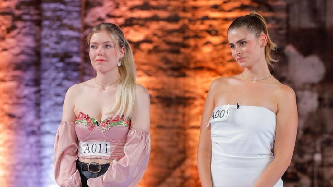 Beim GNTM-Casting stellt sich Nuri (rechts) zum ersten Mal Heidi Klum persönlich vor.