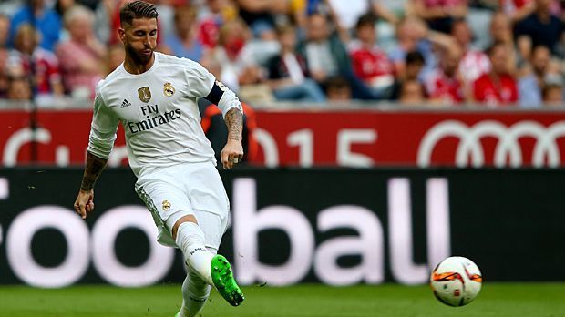 
                <strong>Sergio Ramos</strong><br>
                Auch hinten rechts setzt Cazorla auf einen Spanier. Sergio Ramos von Real Madrid ist der Auserwählte. "Er ist einer der besten Verteidiger der Welt", erklärt Cazorla: "Ich denke, er ist als Innenverteidiger noch besser. Aber ich stelle ihn als Außenverteidiger auf."
              