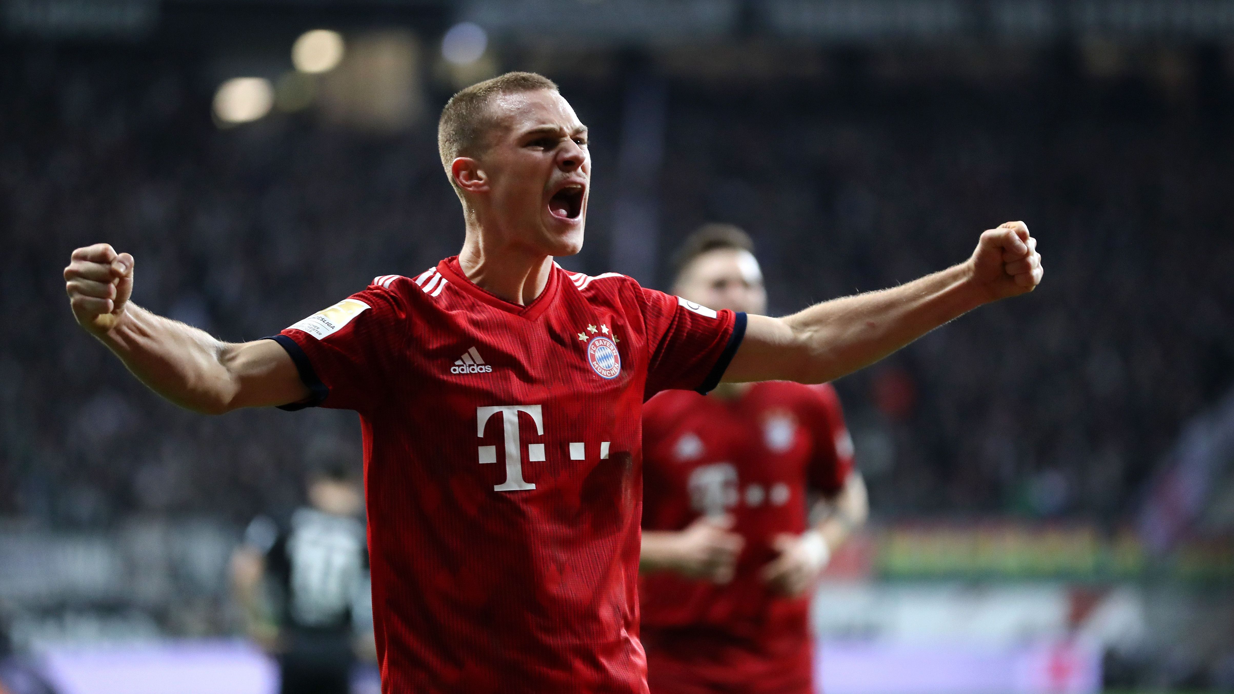 <strong>Saison 2018/19: Persönlicher Vorlagenrekord in der Bundesliga</strong><br>In München hatte inzwischen Niko Kovac das Sagen, zumindest als Trainer. An Kimmichs Rolle änderte das nichts, er blieb (mit wenigen Ausnahmen) Rechtsverteidiger bei den Münchnern. In der Bundesliga kam er auf 14 Torvorlagen - so viele wie nie zuvor und nie seitdem. In der Champions League war schon im Achtelfinale Schluss, Kimmich fehlte im Rückspiel gegen Liverpool gesperrt.