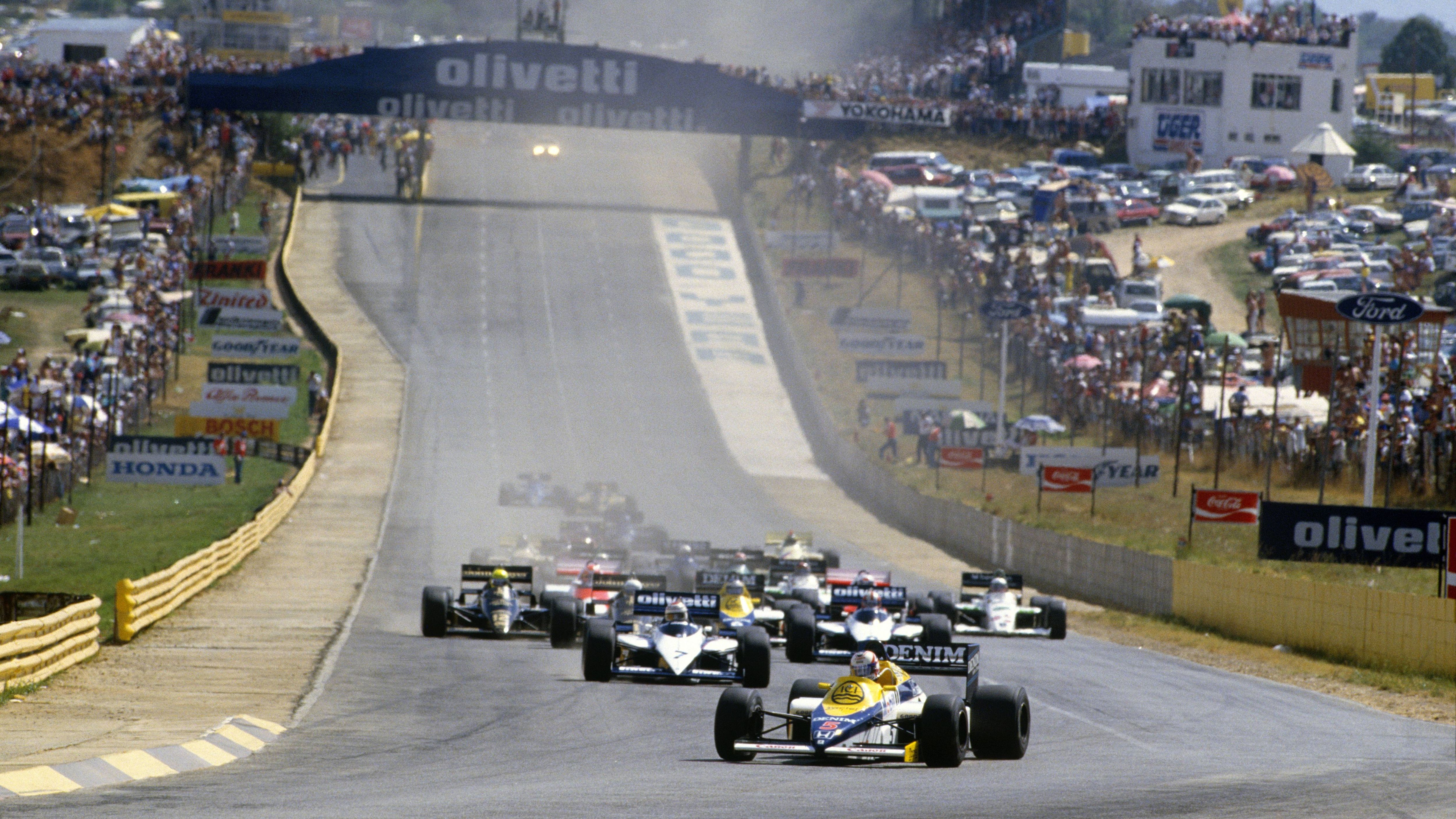 <strong>Kyalami<br></strong>Um den letzten GP von Südadrika miterlebt zu haben, muss man definitiv schon älter sein, denn das letzte Rennen in Kyalami wurde 1992 ausgetragen. Viele Fans konnte der GP in Afrika begeistern. Zeitweise gab es Gerüchte über ein Comeback, da die Formel 1 wohl gerne ein Rennen in Afrika austragen möchte.