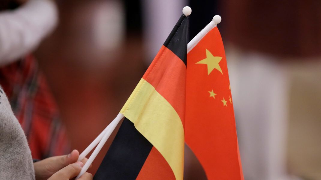 Knebelverträge für chinesische Studenten in Deutschland.