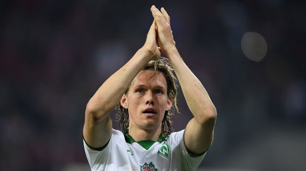 
                <strong>Jannik Vestergaard</strong><br>
                Die Abwehr der Borussia soll Bremens Jannik Vestergaard verstärken. Nach Informationen der "FAZ" steht der Wechsel des Dänen "unmittelbar bevor". Die Ablöse liegt laut "Sportbild" bei zehn Millionen Euro. (Quellen: "FAZ" und "Sportbild")
              