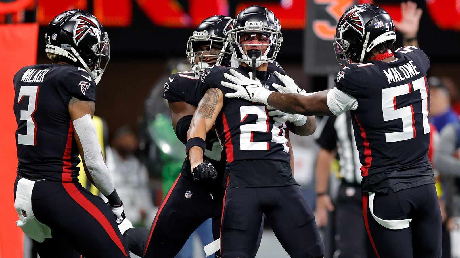 
                <strong>Platz 30: Atlanta Falcons</strong><br>
                &#x2022; Gesamtsumme durch Spieler-Strafen 2022: <strong>21.049 US-Dollar</strong><br>
              