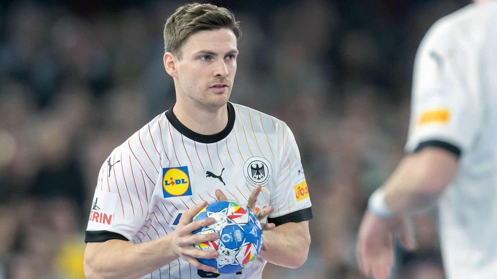 <strong>Rune Dahmke (THW Kiel)</strong><br>Monatsgehalt: 18.000 Euro