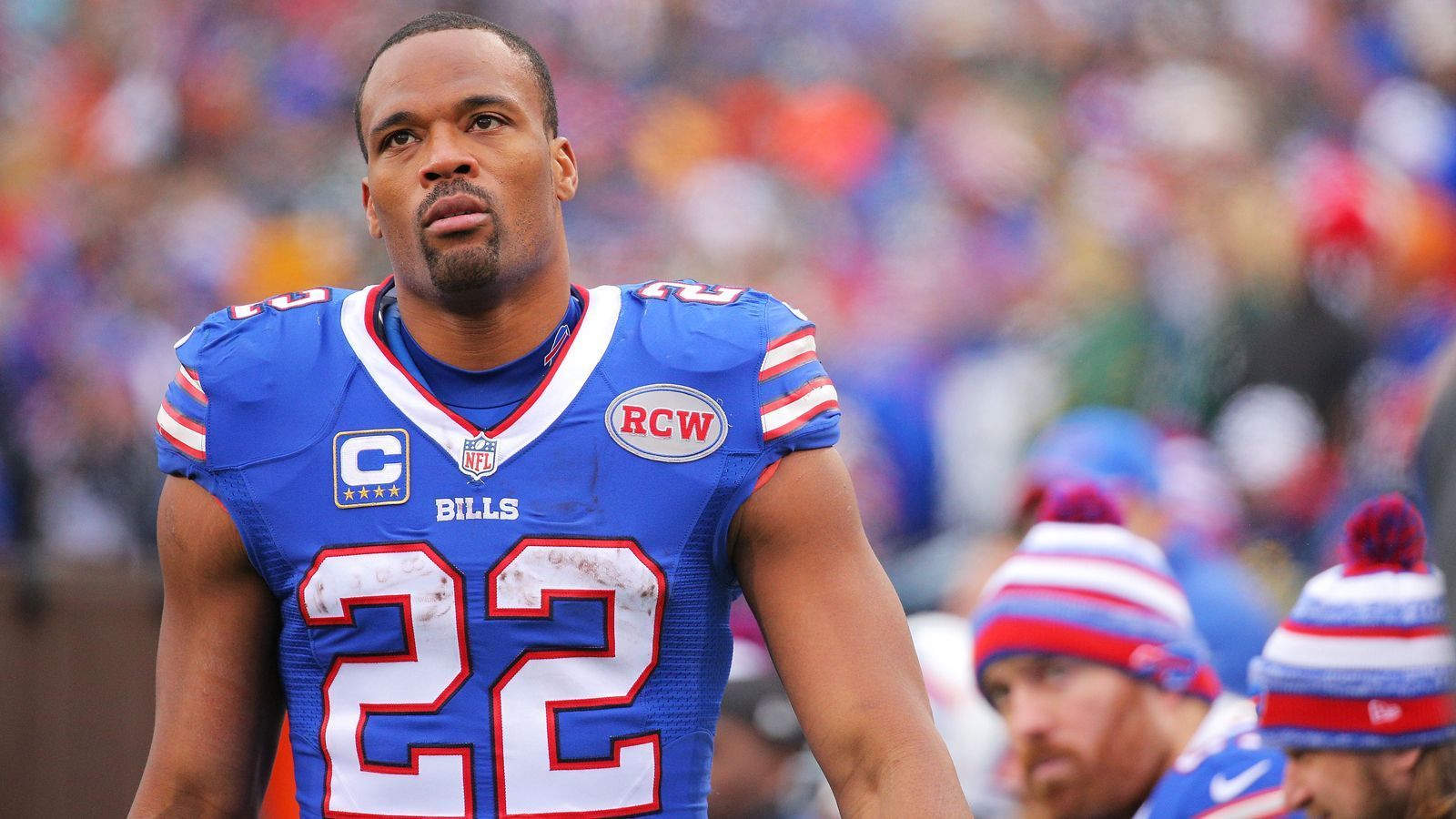 
                <strong>Fred Jackson</strong><br>
                2005 lief Running Back Fred Jackson für Rhein Fire auf. In dieser Saison führte er das Team mit 731 erlaufenen Yards an. Den Großteil seiner Football-Karriere erlebte Jackson jedoch bei den Buffalo Bills. Von 2006 bis 2014 erlief er 5752 Yards in der NFL. Mit dieser Zahl steht er auf Platz drei der All-time-Rushing-Liste der Franchise. Nach einem Jahr bei den Seattle Seahawks beendete er 2015 seine Karriere.
              