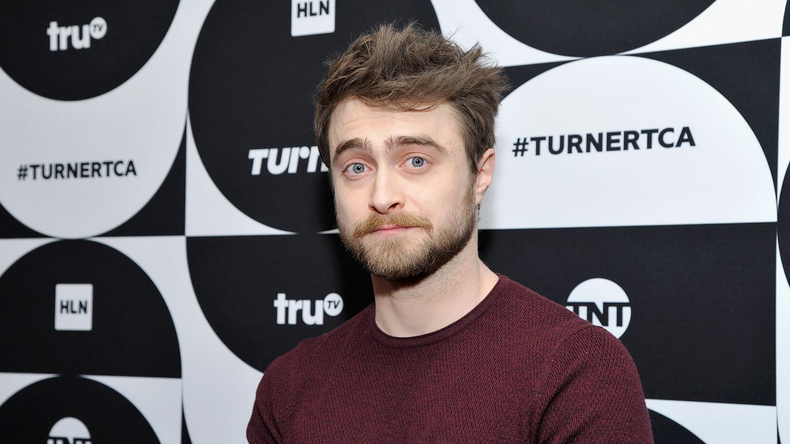 
                <strong>Daniel Radcliffe: FC Fulham</strong><br>
                Daniel Radcliffe (Harry Potter) wuchs in seiner Kindheit in Fulham auf und wurde prompt Fan des FC Fulham. Allerdings verriet er 2012 in einem Interview, dass seine Liebe zum Fußball schwinden würde und er sich mittlerweile eher für Cricket und Football interessiere. Im Football favorisiert er die Detroit Lions. 
              